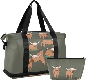 Brown Highland Cows Collection Scottish Breed on Dark Green Gym Duffel Bag, Polyester Travel Weekender Luggage Handbag with Waterproof Pocket for Wet Items, Unisex Foldable Tote for Sports