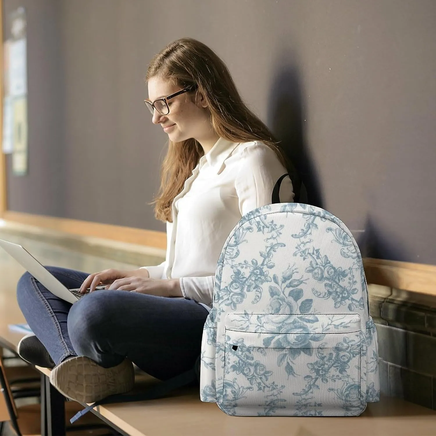 Elegant Engraved Blue And White Floral Toile Large Capacity Backpack, Simple And Practical, Exquisite And Minimalist Design