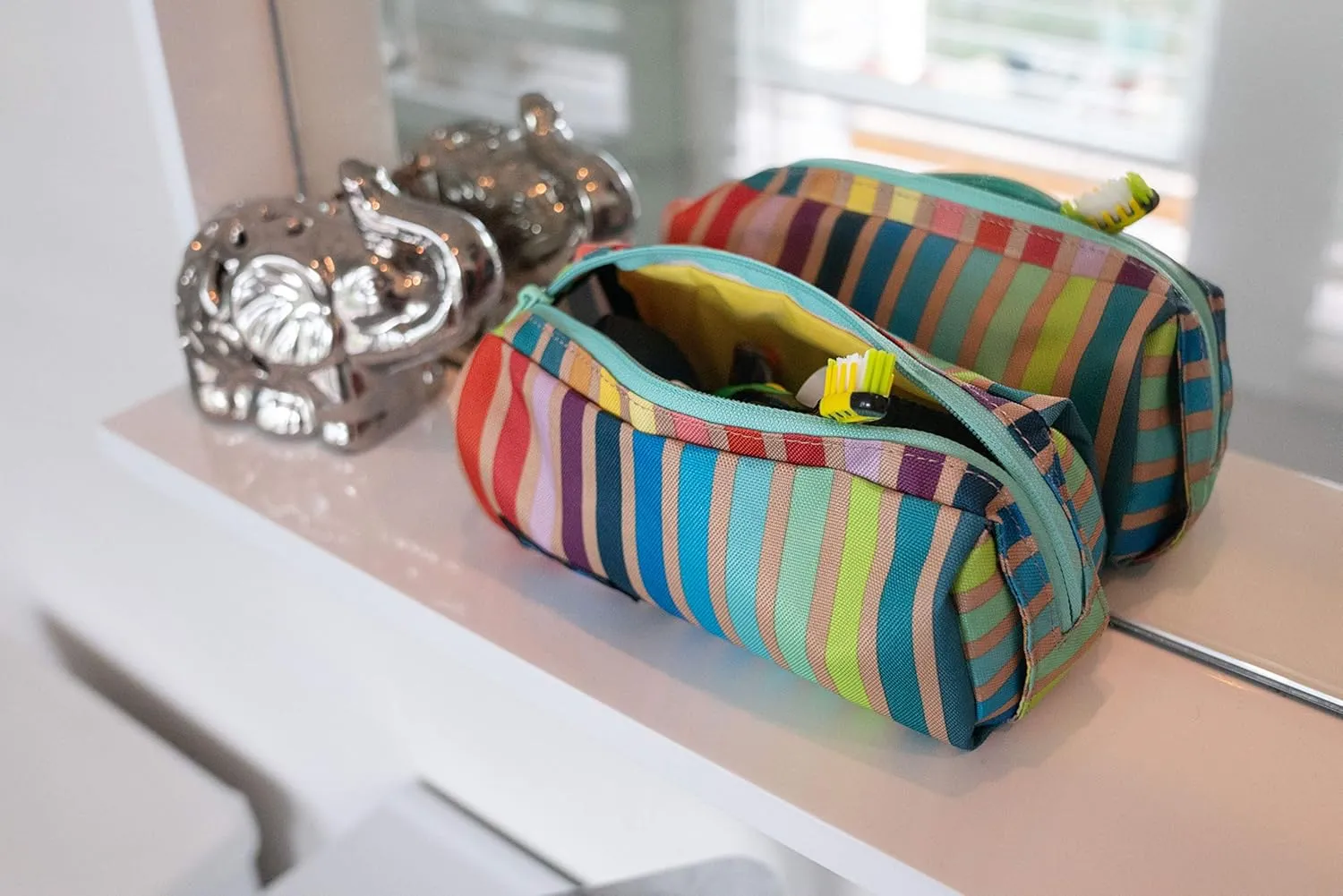 KAVU Pixie Pouch Accessory Travel Toiletry and Makeup Bag