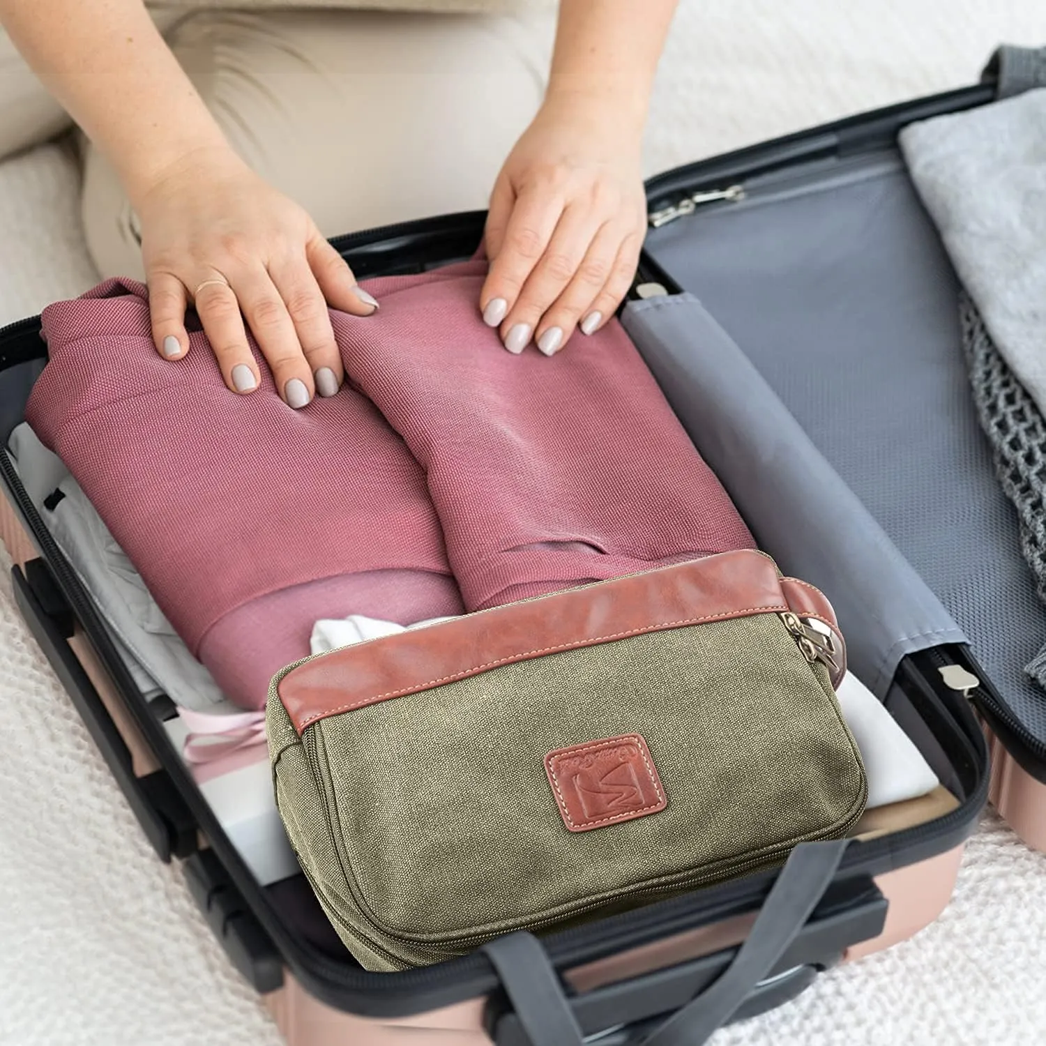 Travel Toiletry Bag for Men and Women, Canvas Toiletry Organizer Water-Resistant Vegan Leather, Hanging Dopp Kit Shaving Bag for Toiletries Accessories