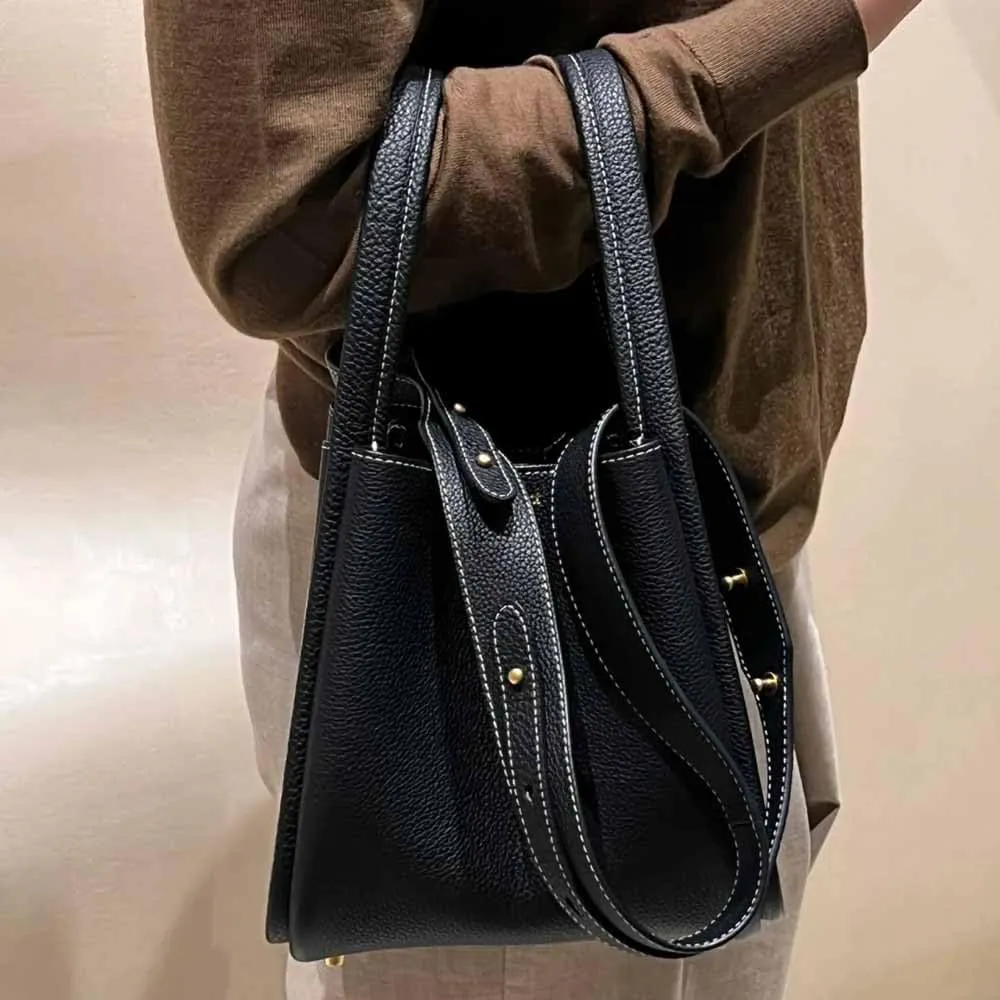 Women's Classic Design Luxury Leather Bag Soft Handbag Fashion Multi functional Bucket Bag Elegant Handbag