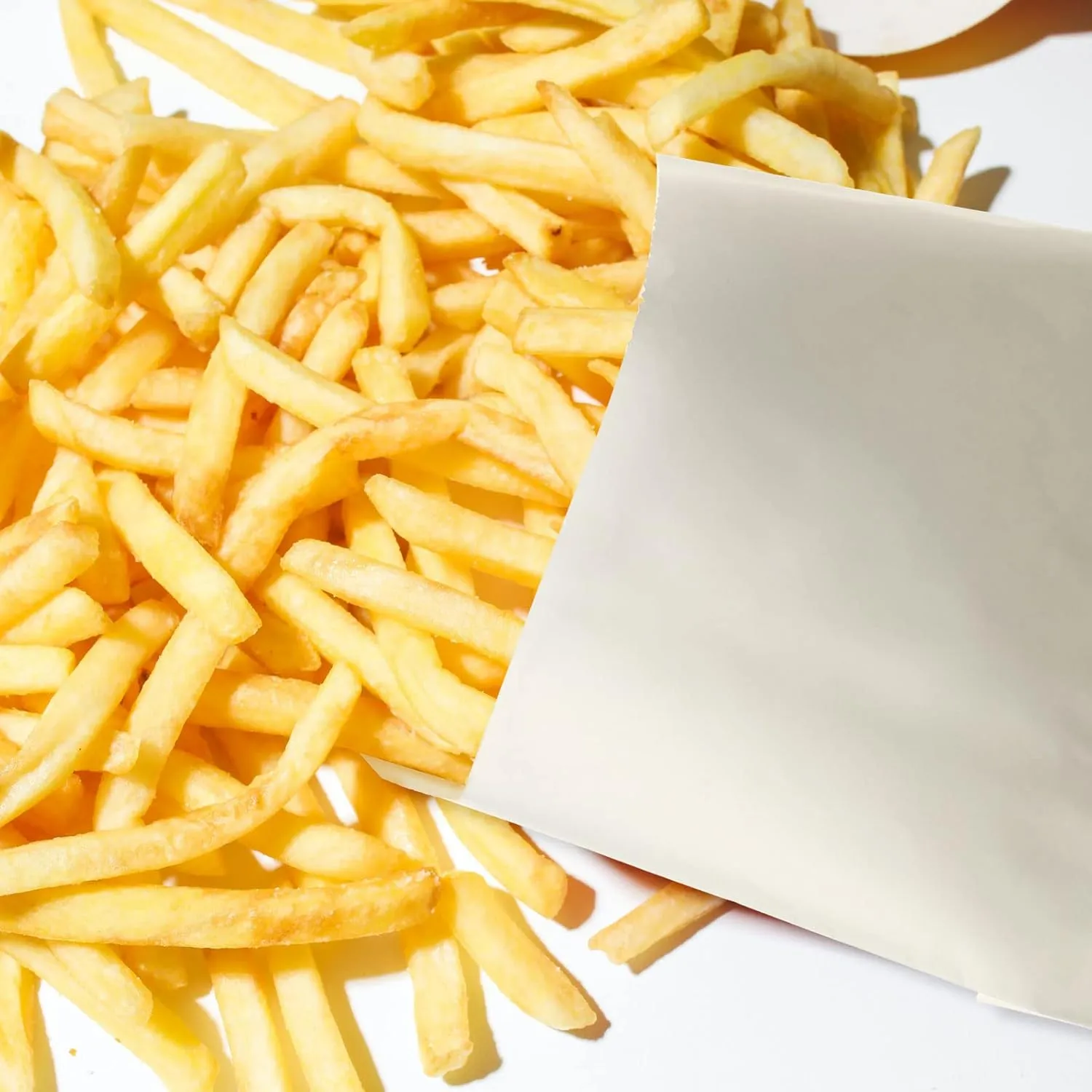 Zubebe 400 Packs French Fry Bags Grease Resistant Paper for French Fry Disposable Hash Fries Bag Bakery Cookies Candy Snacks(White,4.7 x 4.5 Inch)